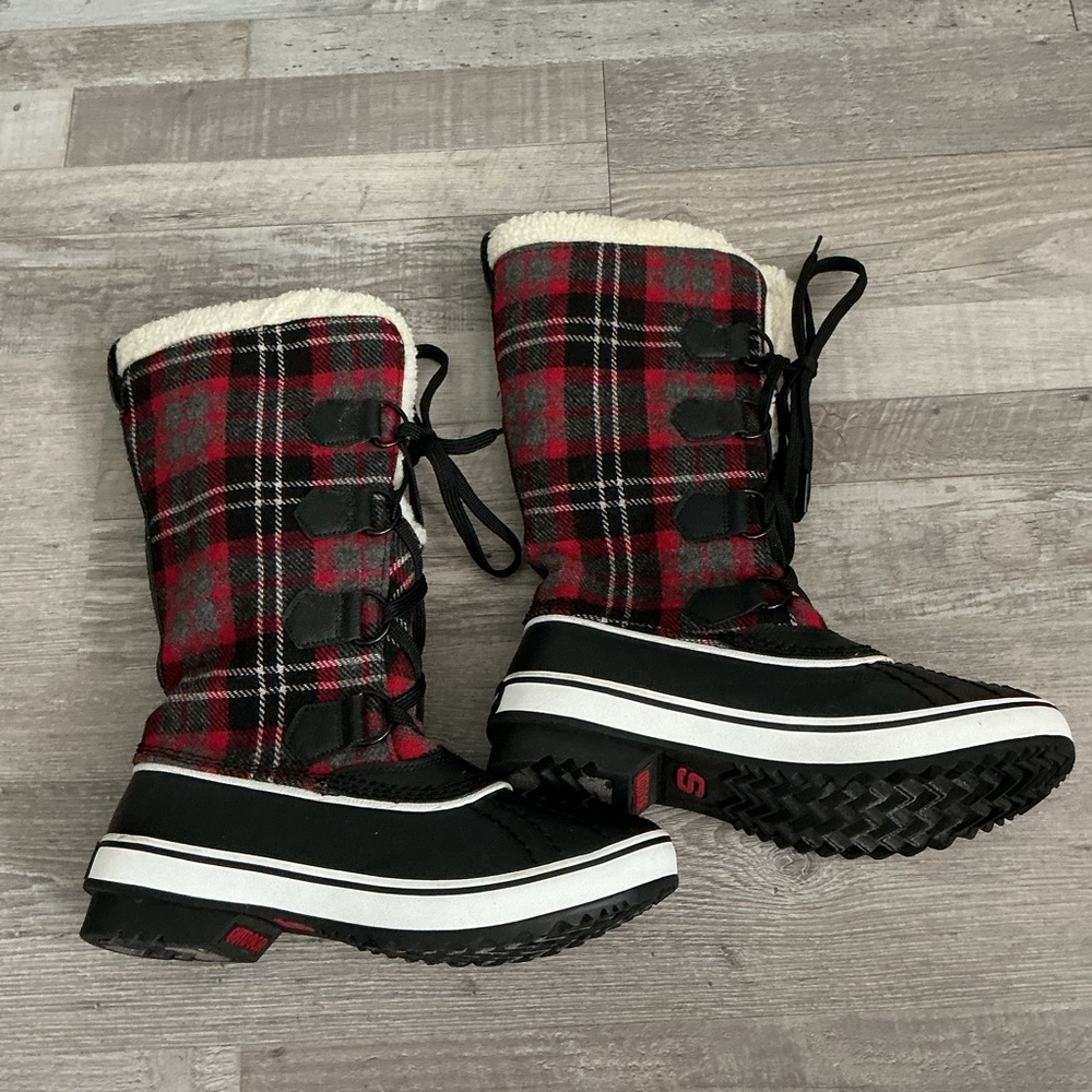 Skechers Highlander Klondike boots